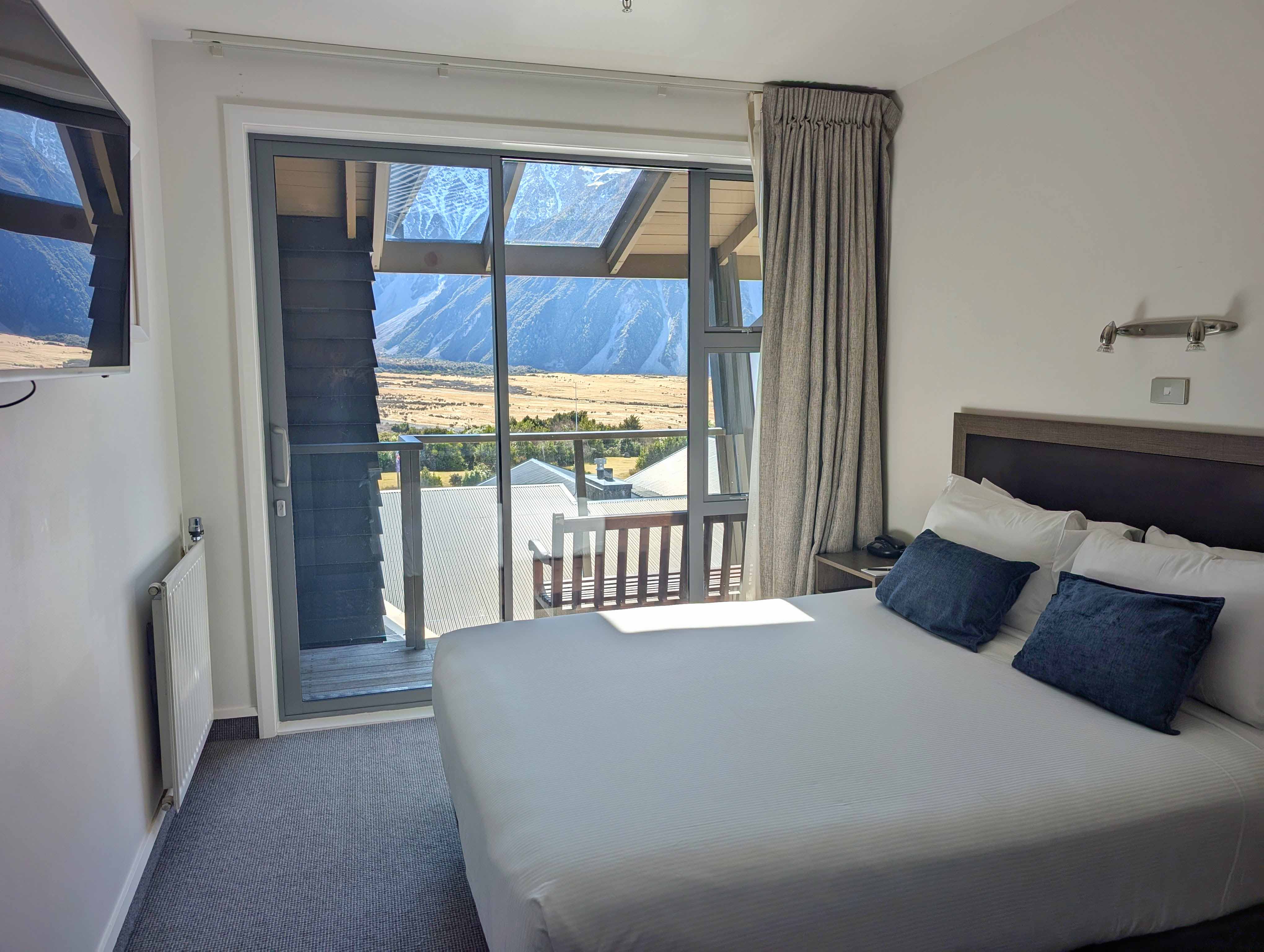 Standar Mt Cook with Qeen Bed