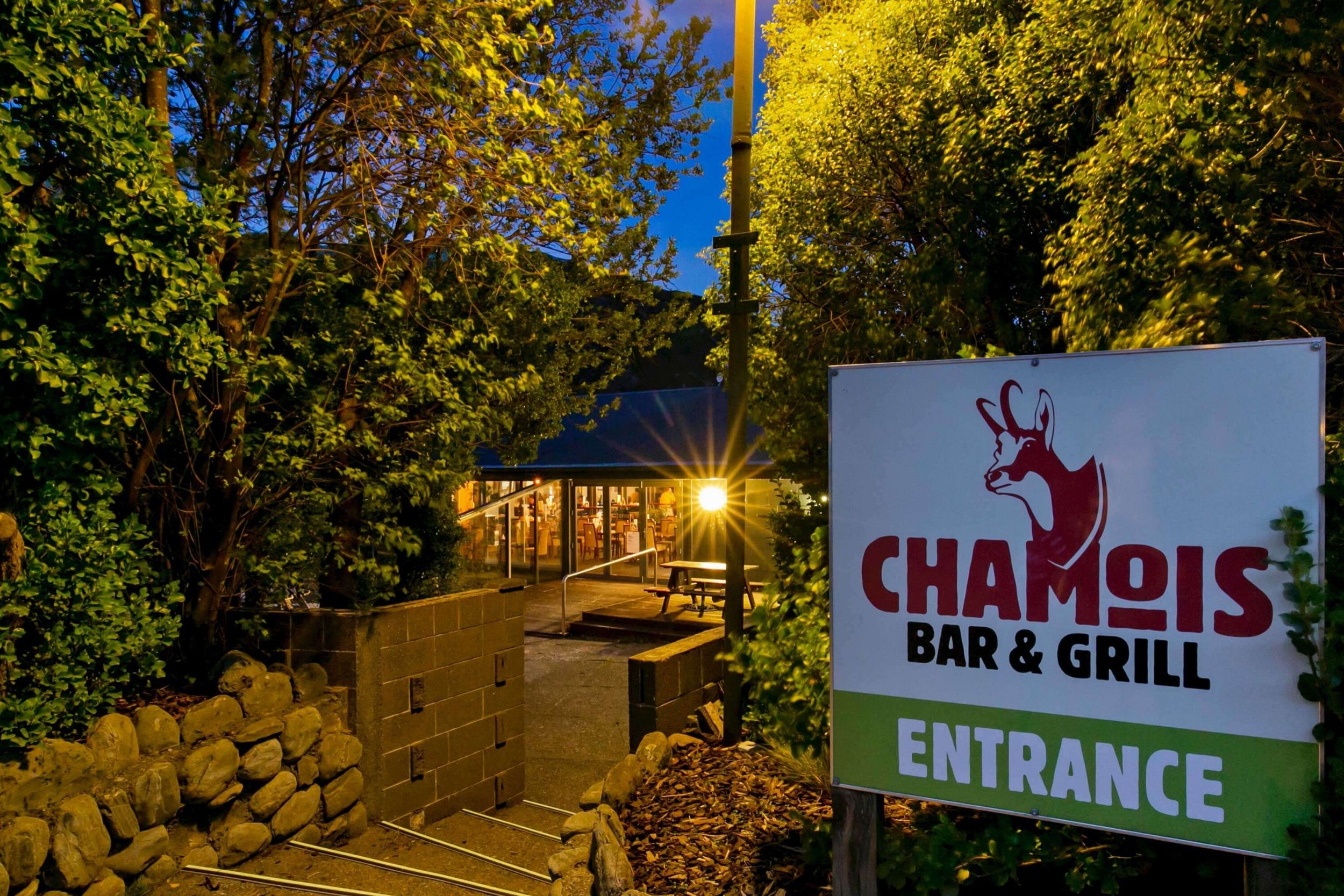 Chamois Bar & Grill Hermitage Hotel