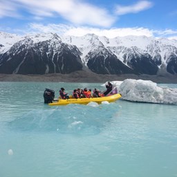 tasman glacier lake cruise